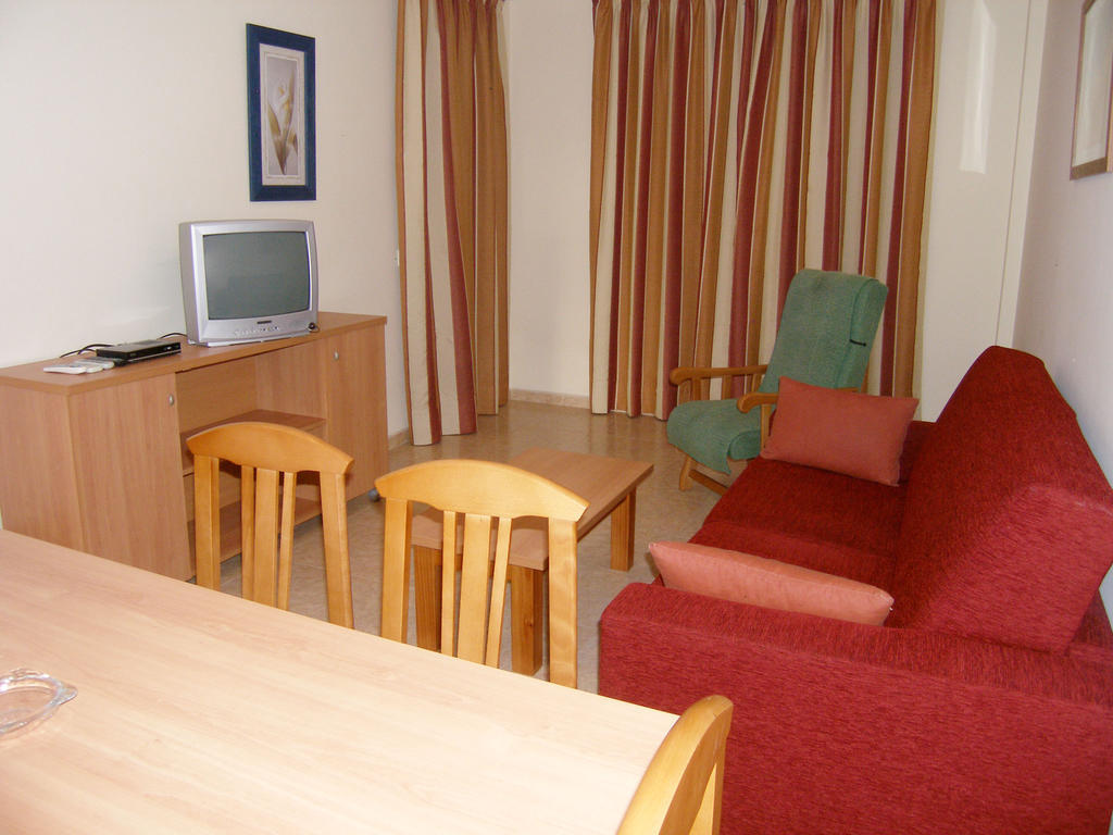 Apartamentos Cibeles Roquetas de Mar Buitenkant foto