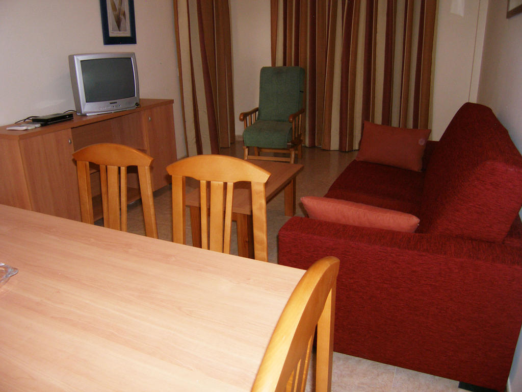 Apartamentos Cibeles Roquetas de Mar Buitenkant foto